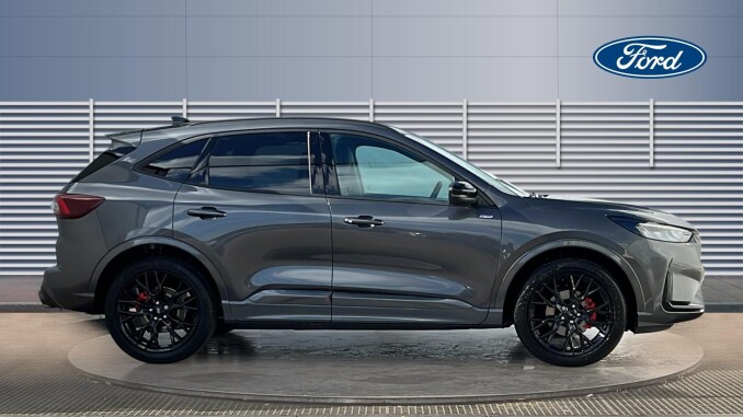 Ford Kuga 2.5 FHEV ST-Line X Black Package 5dr CVT Hybrid Estate - Image 5